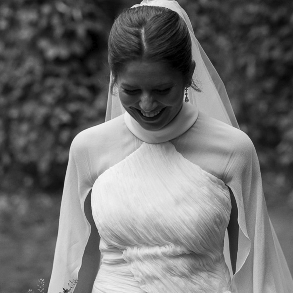 ¿Quién regala los pendientes a la novia?