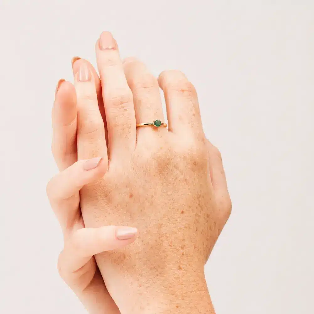 Anillo de Compromiso Oro y Esmeralda