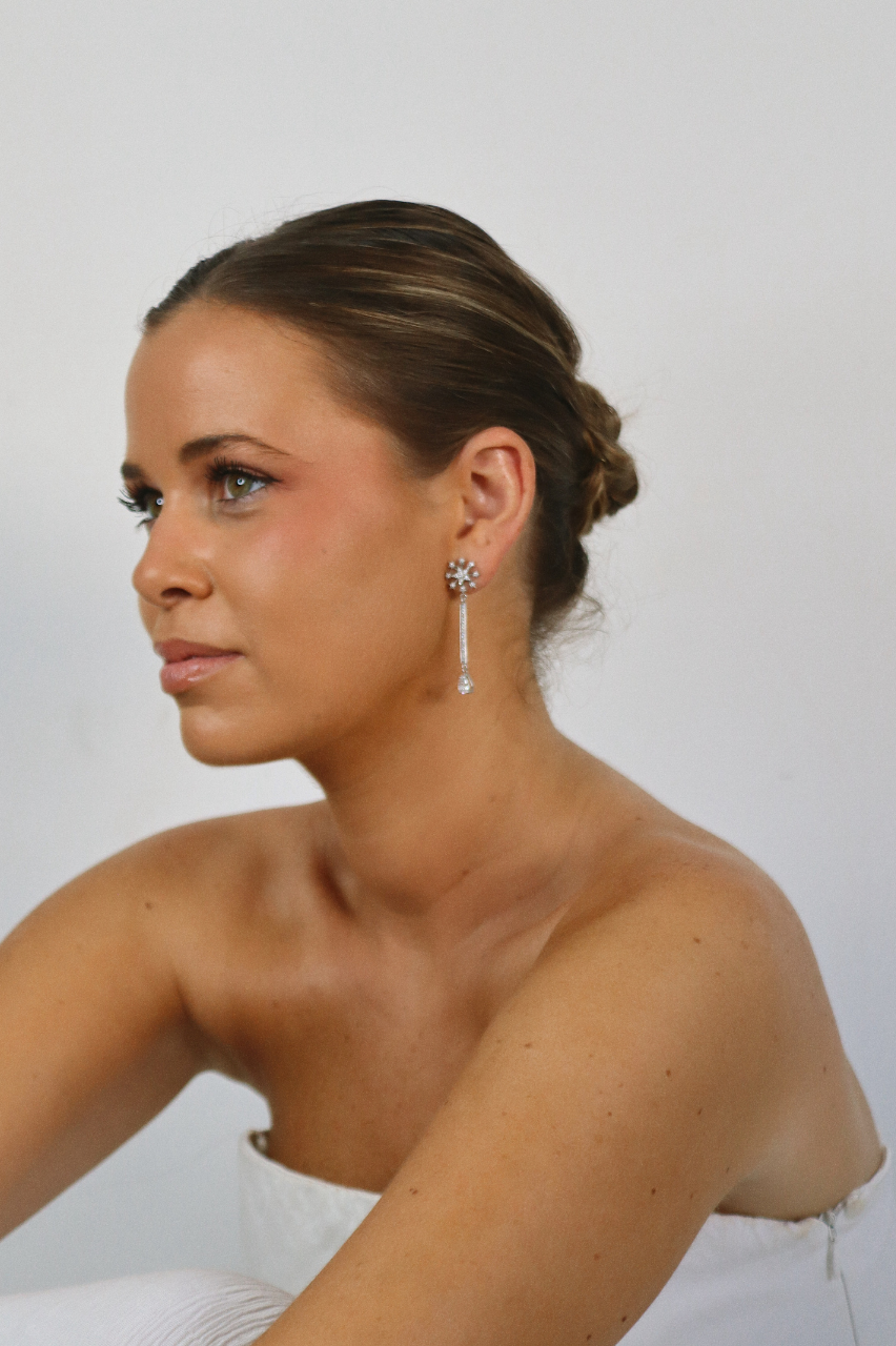How to choose bridal earrings